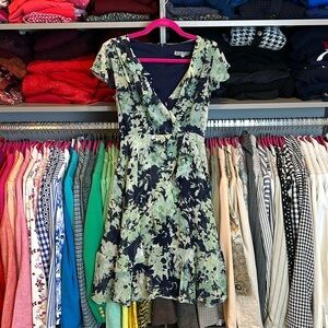 Danny & Nicole blue with green flowers cap sleeve v neck dress size 6